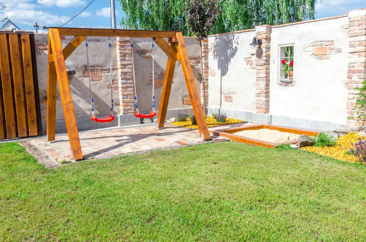 Vila Chalupa Hlohovec Exteriér fotografie